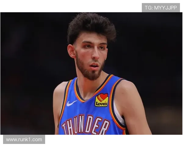 切特更频繁担任挡拆牵制拉开空间提升后卫三分效率